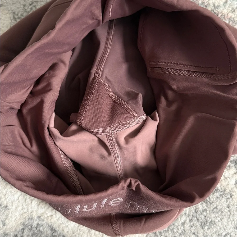 lululemon athletica excellent size